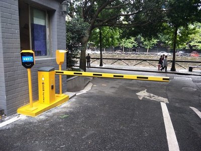 車牌識別技術如何重塑收費停車場的用戶體驗